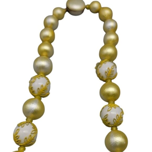 Hong Kong Ornate Detailed Beaded Necklace Handcrafted Yellow & White Beads 20" - Picture 14 of 14